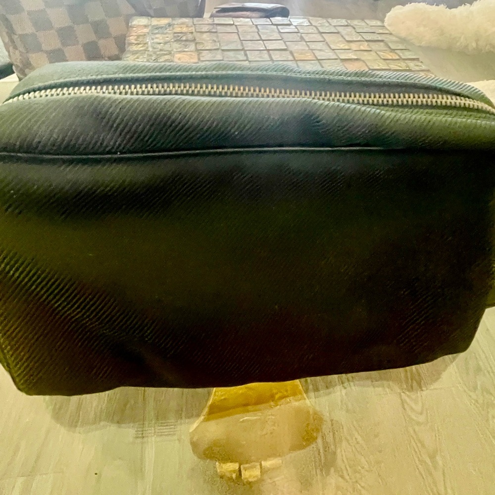 Auth Louis Vuitton Taiga Parana M30752 Men's Clutch Green CA0073